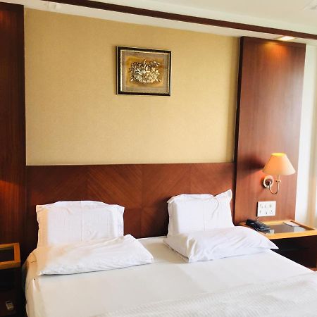 Hotel Jammu Ashok Extérieur photo
