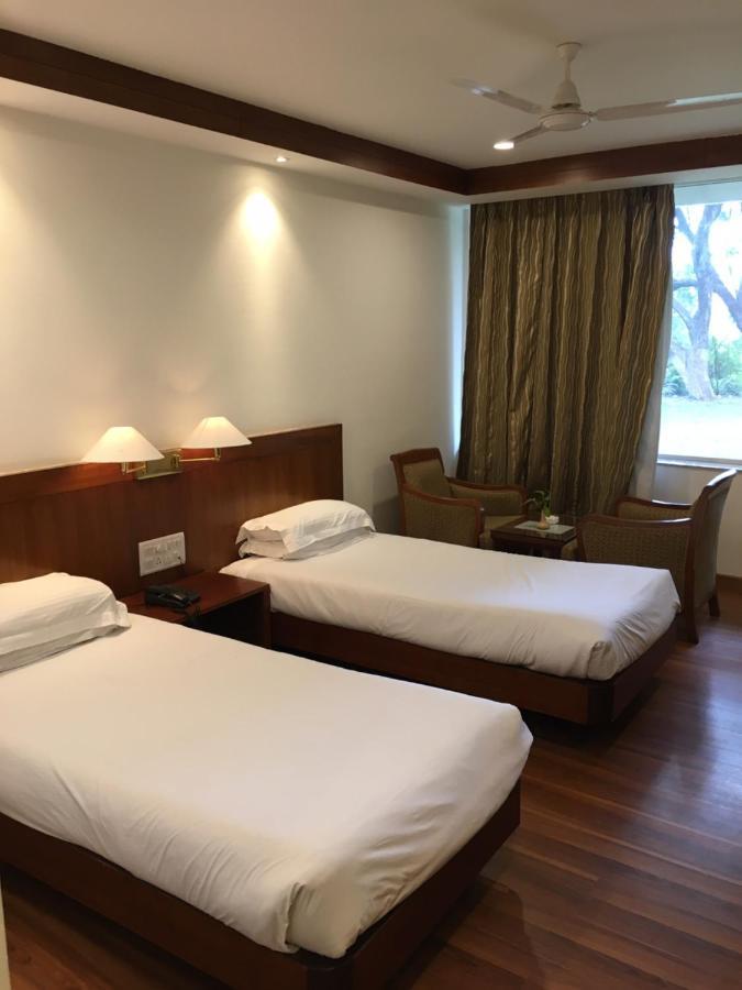 Hotel Jammu Ashok Extérieur photo