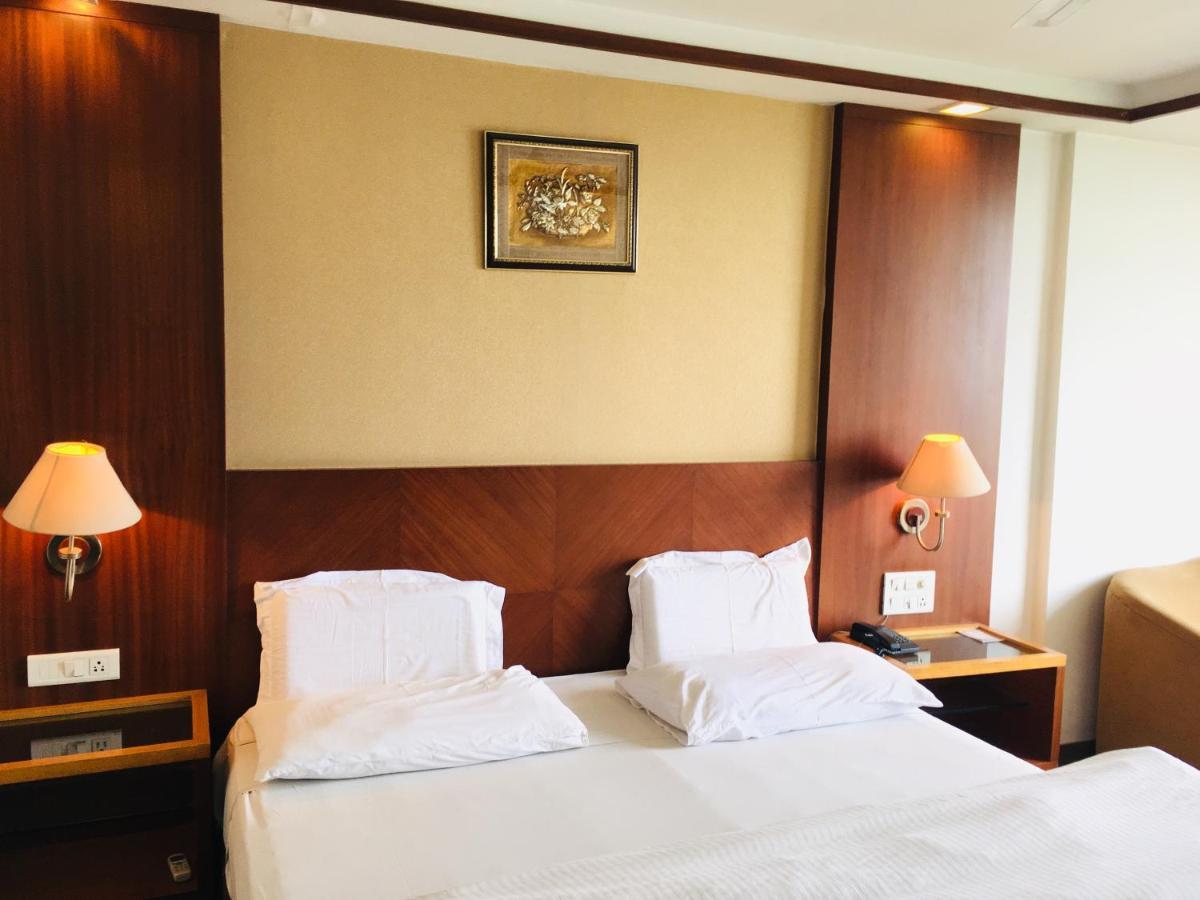Hotel Jammu Ashok Extérieur photo