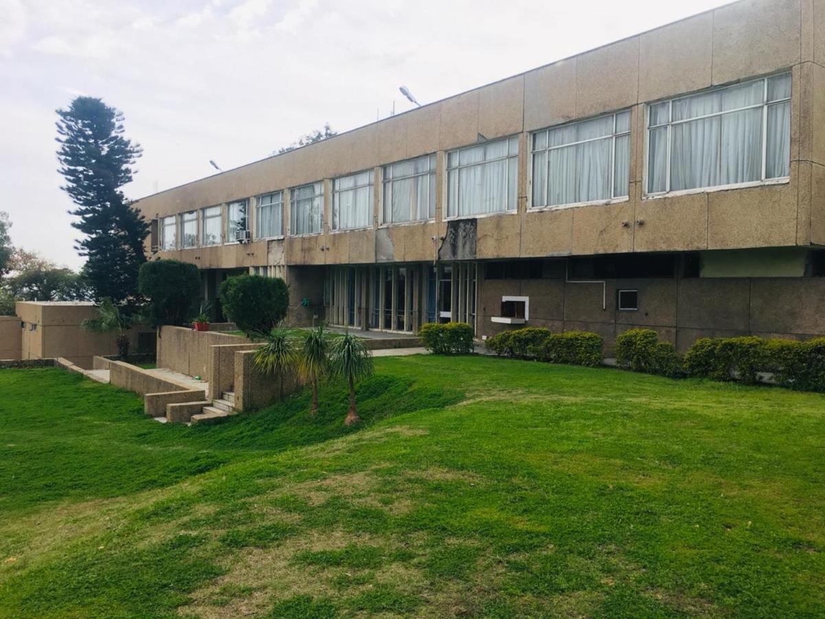 Hotel Jammu Ashok Extérieur photo